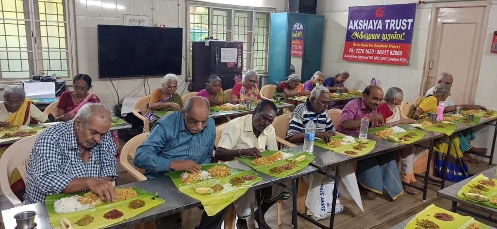 Food Distribution Drive With Akshaya Trust
